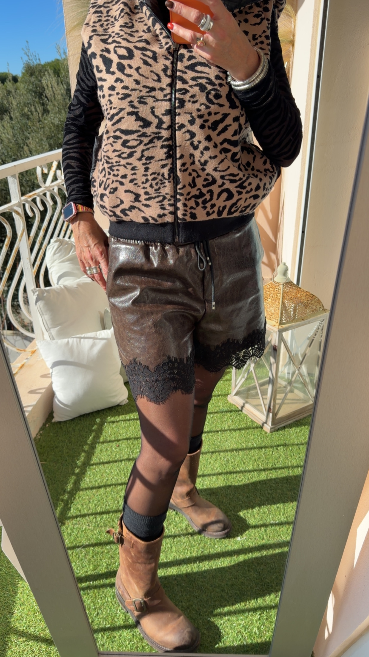 Short Lace Wild Brown